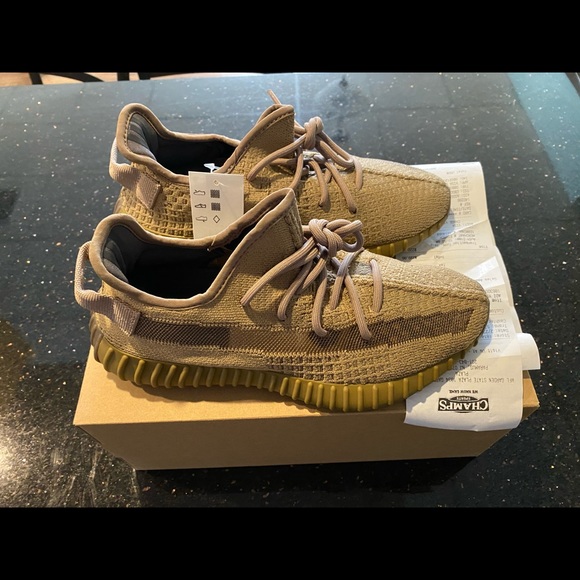Preorder Yeezy 350 V2 EARTH SIZE 8 ORDER CONFIRMED